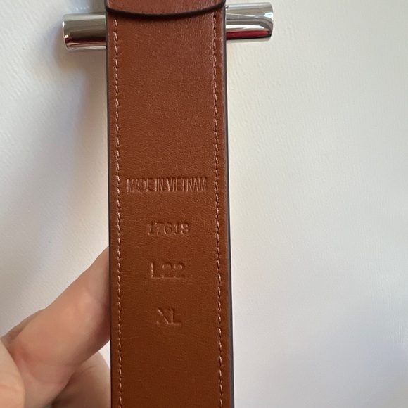 Lauren Ralph Lauren Leather Toggle Skinny Belt - Picture 10 of 10